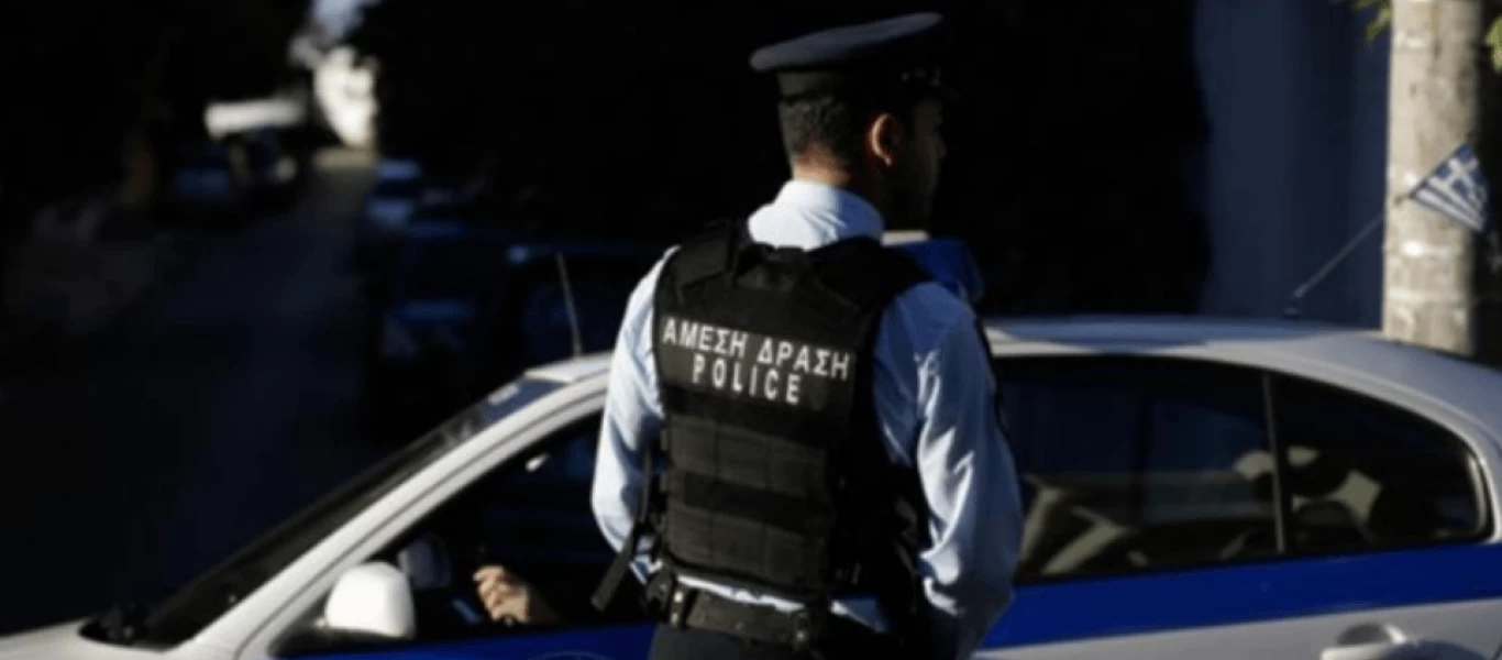 Εμπρηστική επίθεση με μολότοφ σε κατάστημα στο Μεσολόγγι - Έσπασαν τη βιτρίνα και έβαλαν φωτιά